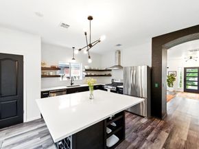 6804 Gabion DR, Austin TX 78749