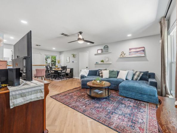 705 Dulwich ST, Austin TX 78748