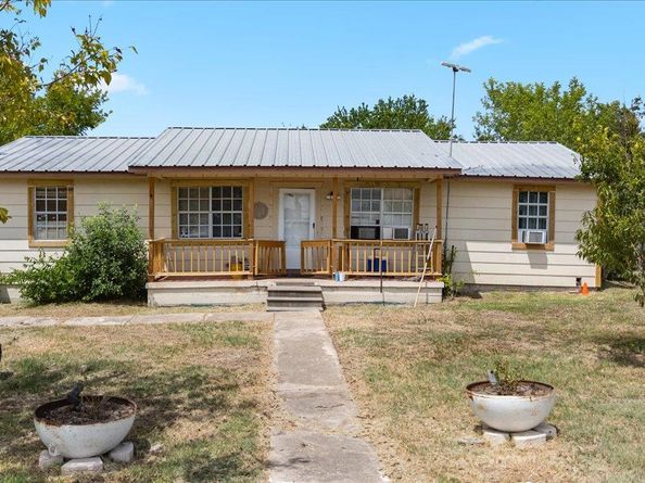 19016 Fm 973 N, Coupland TX 78615