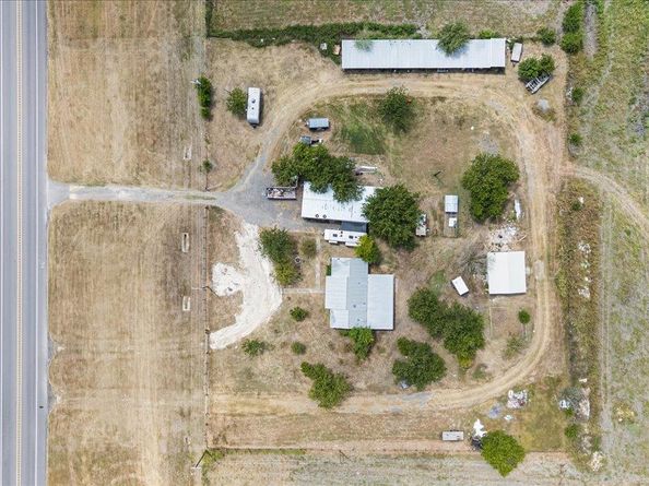 19016 Fm 973 N, Coupland TX 78615