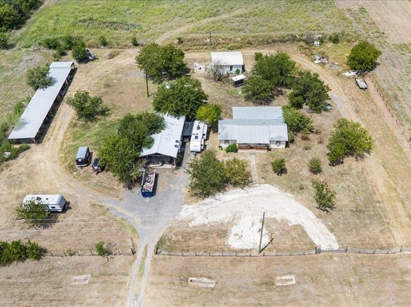 19016 Fm 973 N, Coupland TX 78615