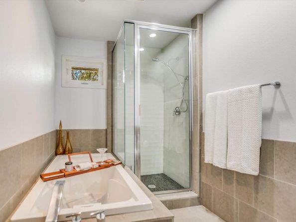 5622 Parade RDG, Austin TX 78731