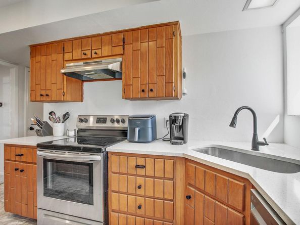 8925 North PLZ 69, Austin TX 78753