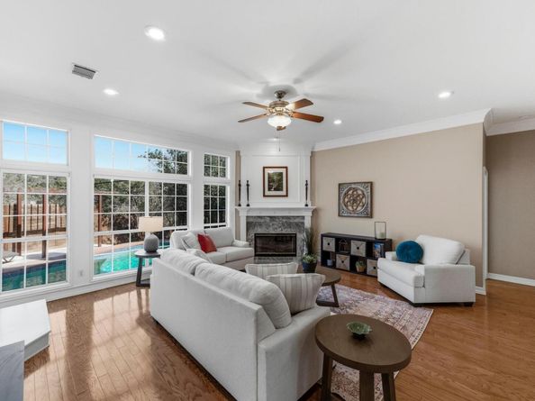 10609 Skyflower DR, Austin TX 78759