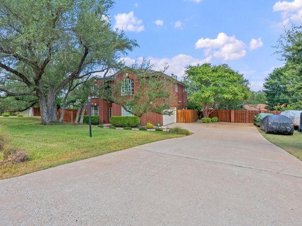 409 Explorer, Lakeway TX 78734
