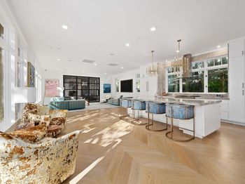 2406 Pemberton PKWY