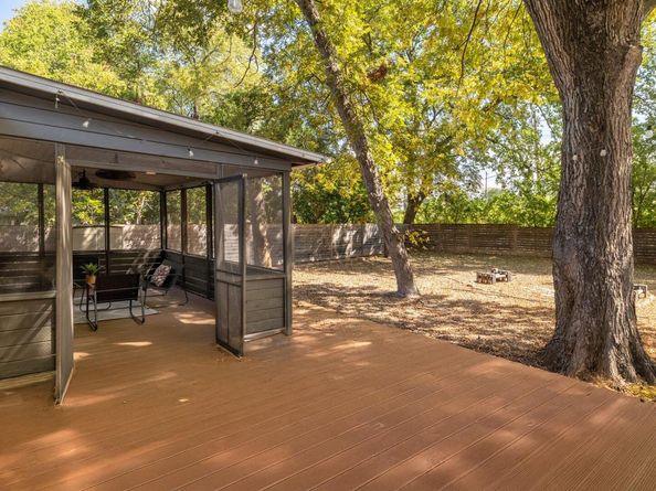 6511 Chesterfield Ave, Austin TX 78752