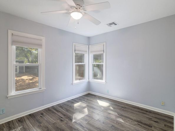 6511 Chesterfield Ave, Austin TX 78752