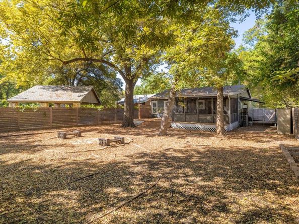6511 Chesterfield Ave, Austin TX 78752
