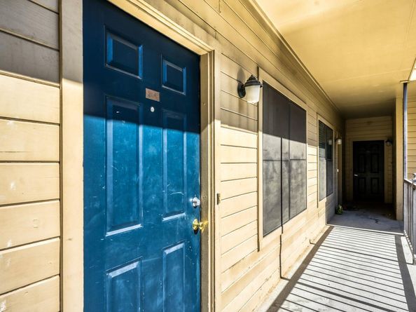 106 E 30th ST 206, Austin TX 78705