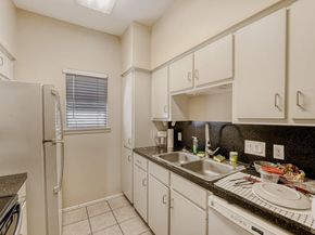 106 E 30th ST 206, Austin TX 78705