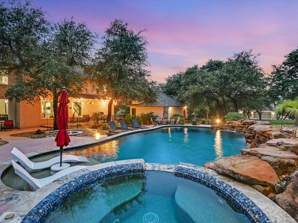 8802 Westminster GLN, Austin TX 78730