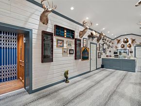 12 Hedge LN, Austin TX 78746