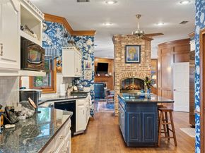 12 Hedge LN, Austin TX 78746