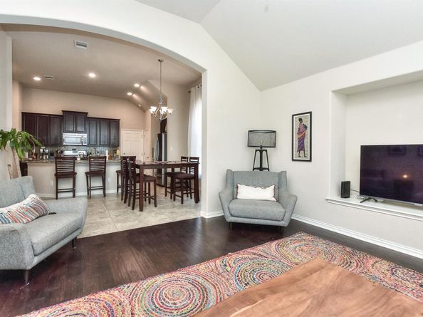 117 Salt Fork DR, Liberty Hill TX 78642