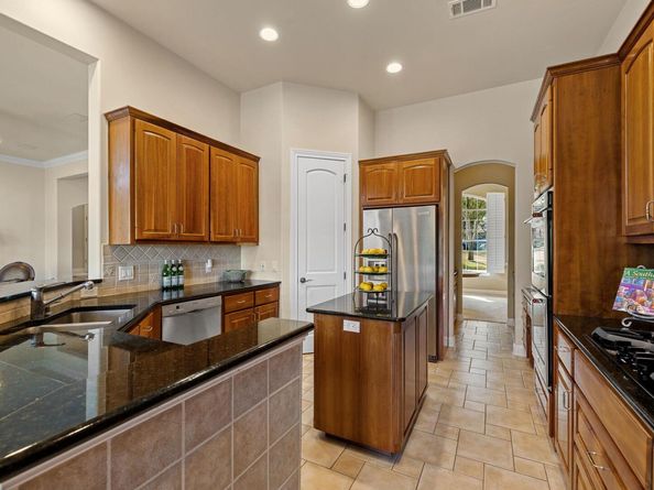 3322 Far View DR, Austin TX 78730