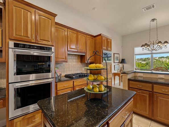 3322 Far View DR, Austin TX 78730