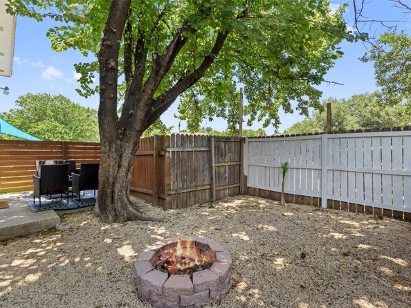 1307 Southport DR B, Austin TX 78704