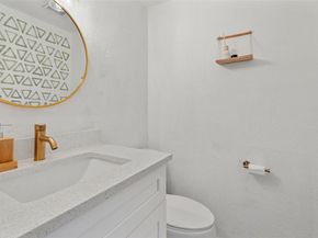 1307 Southport DR B, Austin TX 78704