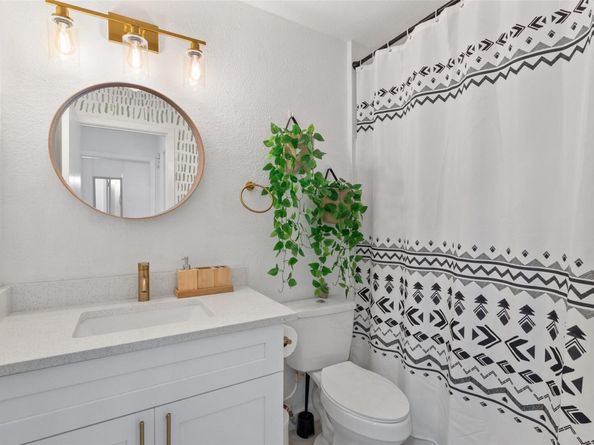 1307 Southport DR B, Austin TX 78704