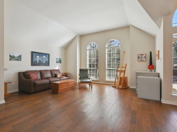 6108 John Chisum LN, Austin TX 78749