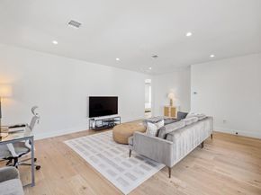 3205 Dolphin DR, Austin TX 78704