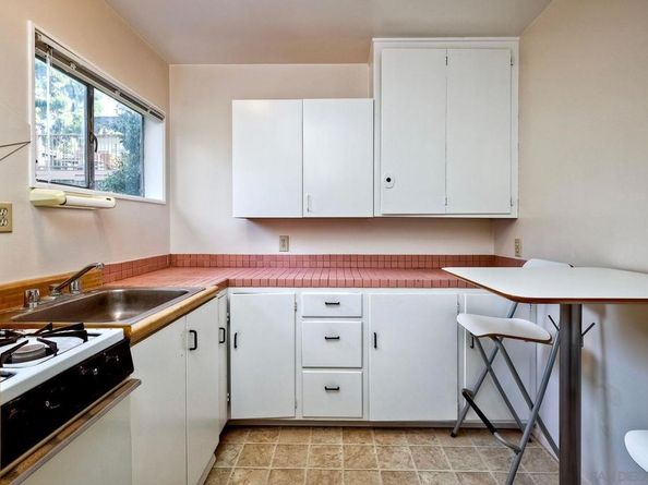 1419 21 Cypress Ave, San Diego CA 92103