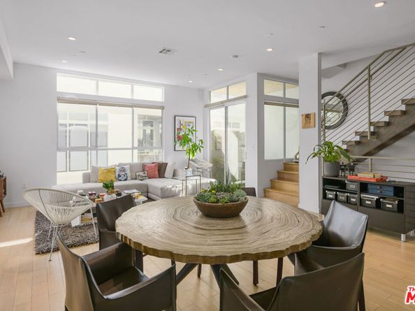 6733 W Hepburn Way, Los Angeles CA 90038