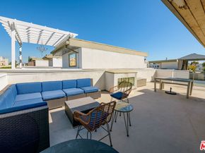 6733 W Hepburn Way, Los Angeles CA 90038