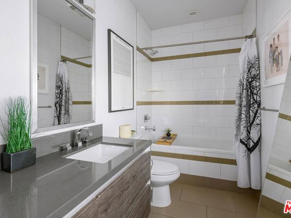 6733 W Hepburn Way, Los Angeles CA 90038