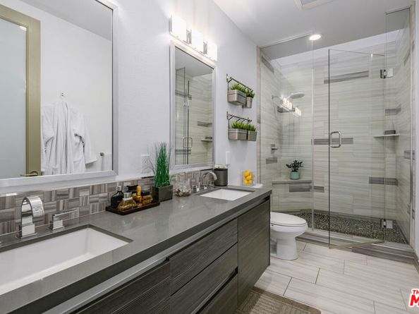 6733 W Hepburn Way, Los Angeles CA 90038