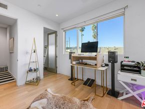 6733 W Hepburn Way, Los Angeles CA 90038
