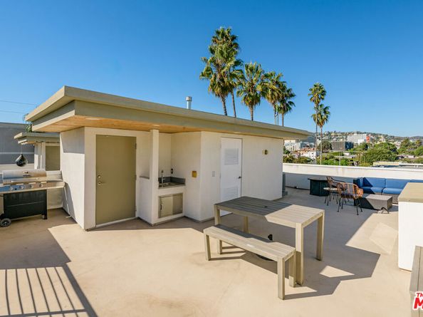 6733 W Hepburn Way, Los Angeles CA 90038