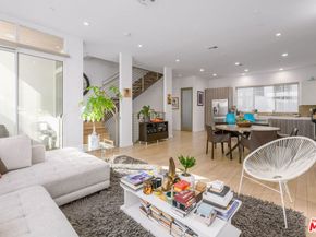 6733 W Hepburn Way, Los Angeles CA 90038