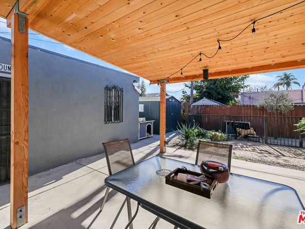 122 W 69th Street, Los Angeles CA 90003
