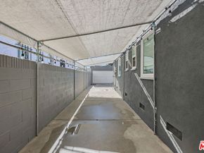 122 W 69th Street, Los Angeles CA 90003