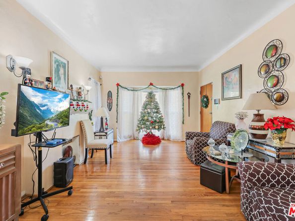 122 W 69th Street, Los Angeles CA 90003