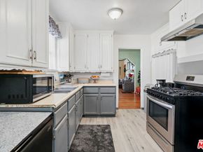 122 W 69th Street, Los Angeles CA 90003