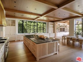 250 S Rockingham Avenue, Los Angeles CA 90049