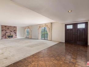 3417 Oakmont View Drive, Glendale CA 91208