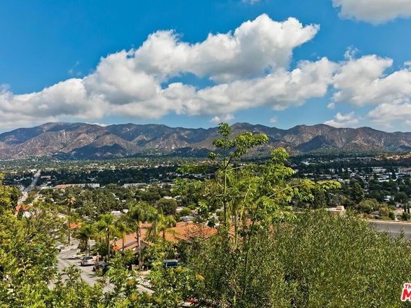 3417 Oakmont View Drive, Glendale CA 91208