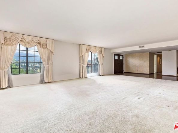 3417 Oakmont View Drive, Glendale CA 91208