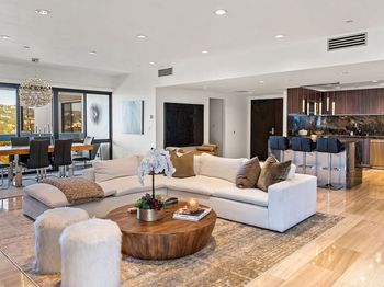 10445 Wilshire Boulevard