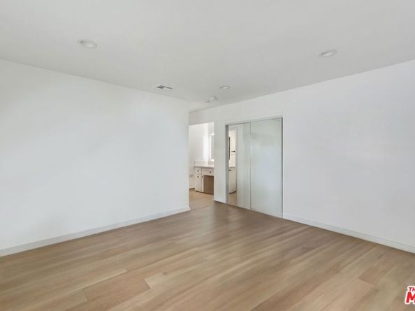 4223 Edgehill Drive, Los Angeles CA 90008