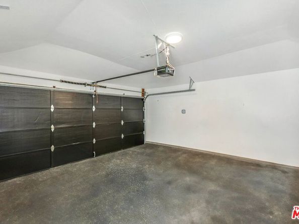 4223 Edgehill Drive, Los Angeles CA 90008