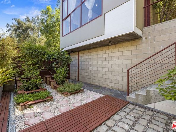 2222 Bancroft Avenue, Los Angeles CA 90039