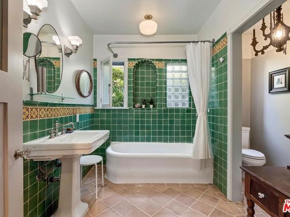 100 N Arden Boulevard, Los Angeles CA 90004