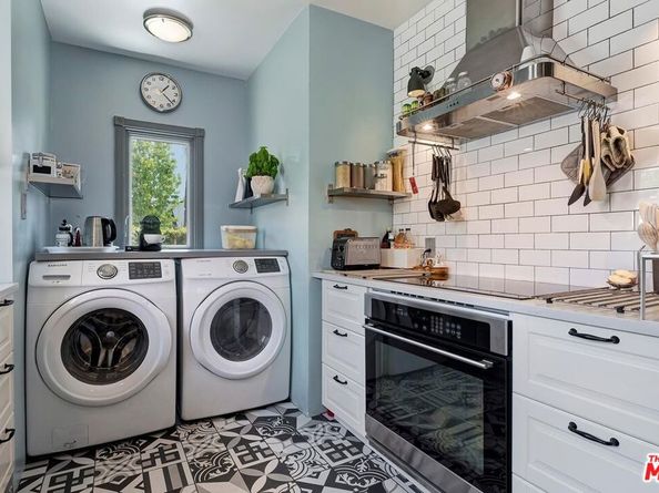 100 N Arden Boulevard, Los Angeles CA 90004