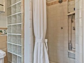 100 N Arden Boulevard, Los Angeles CA 90004