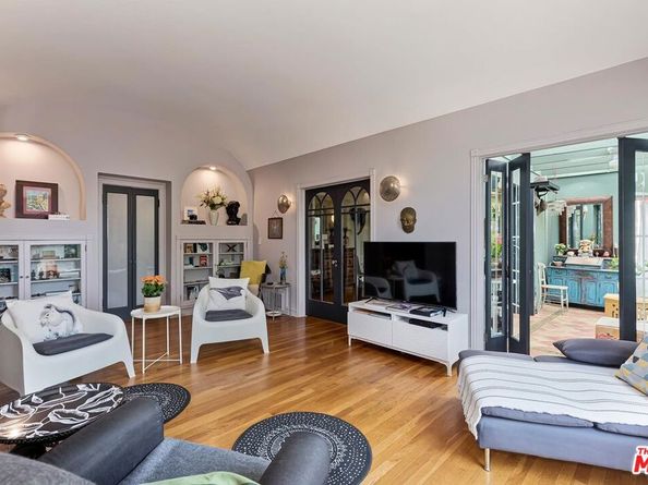 100 N Arden Boulevard, Los Angeles CA 90004